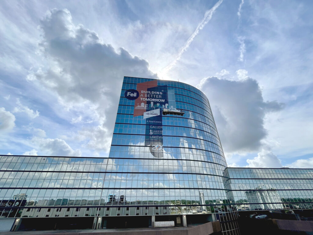 Building Mural on the Metairie Galleria